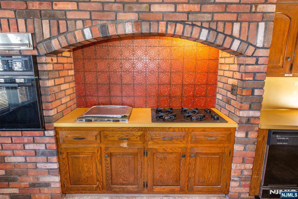 34 Bobbink Terrace East Rutherford, NJ 07073 - Photo 9 of 25