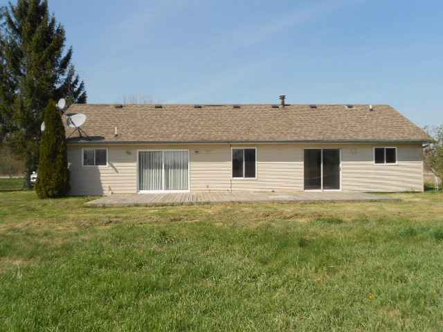 13707 Norman Road Yale, MI 48097 - Photo 4 of 19 31124743-3.JPG