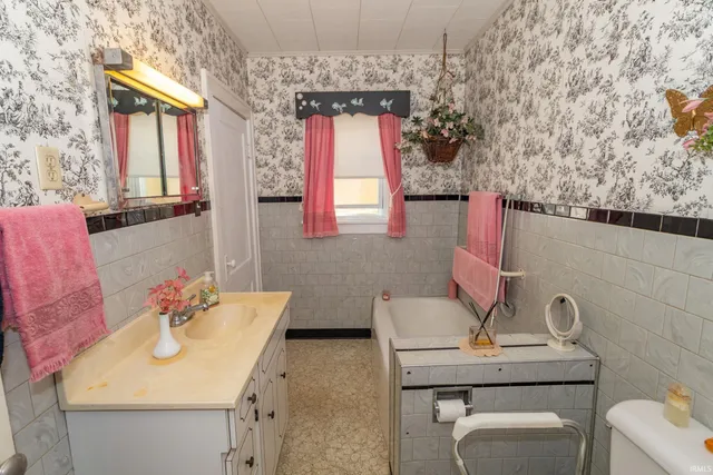 $240,000 | 25599 Peach Trail, South Bend, IN 46614