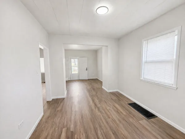 $269,900 | 1911 Hebron Avenue, Zion, IL 60099
