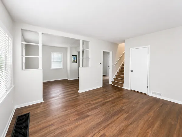 $269,900 | 1911 Hebron Avenue, Zion, IL 60099