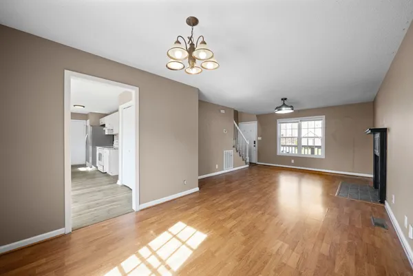 $1,600 | 382 Brook Mead Drive, Clarksville, TN 37042