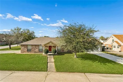 $280,000 | 200 North Pebble Beach Court, Slidell, LA 70460