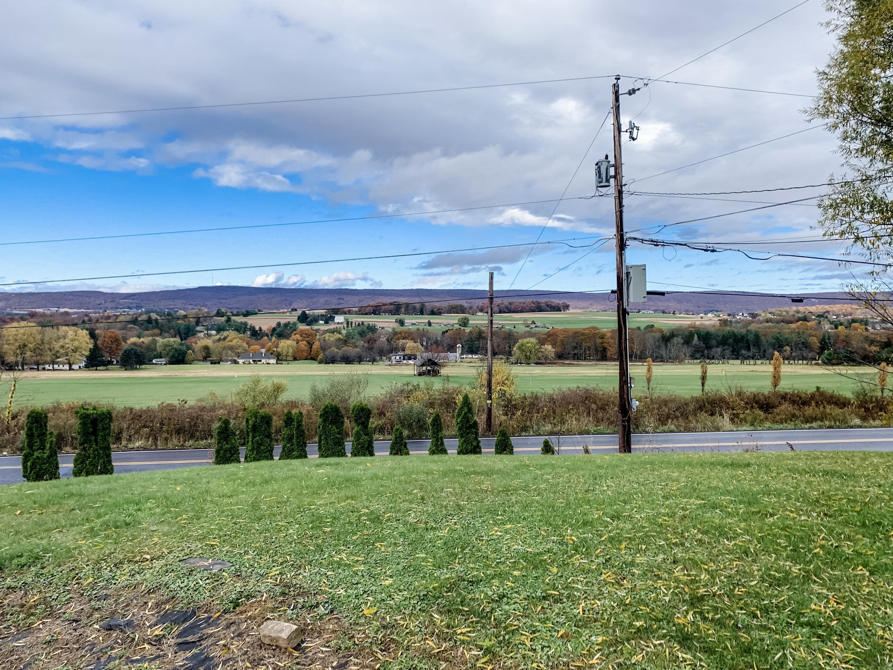 103 Mountain Road Sugarloaf, PA 18249 - Photo 3 of 20 IMG_6501