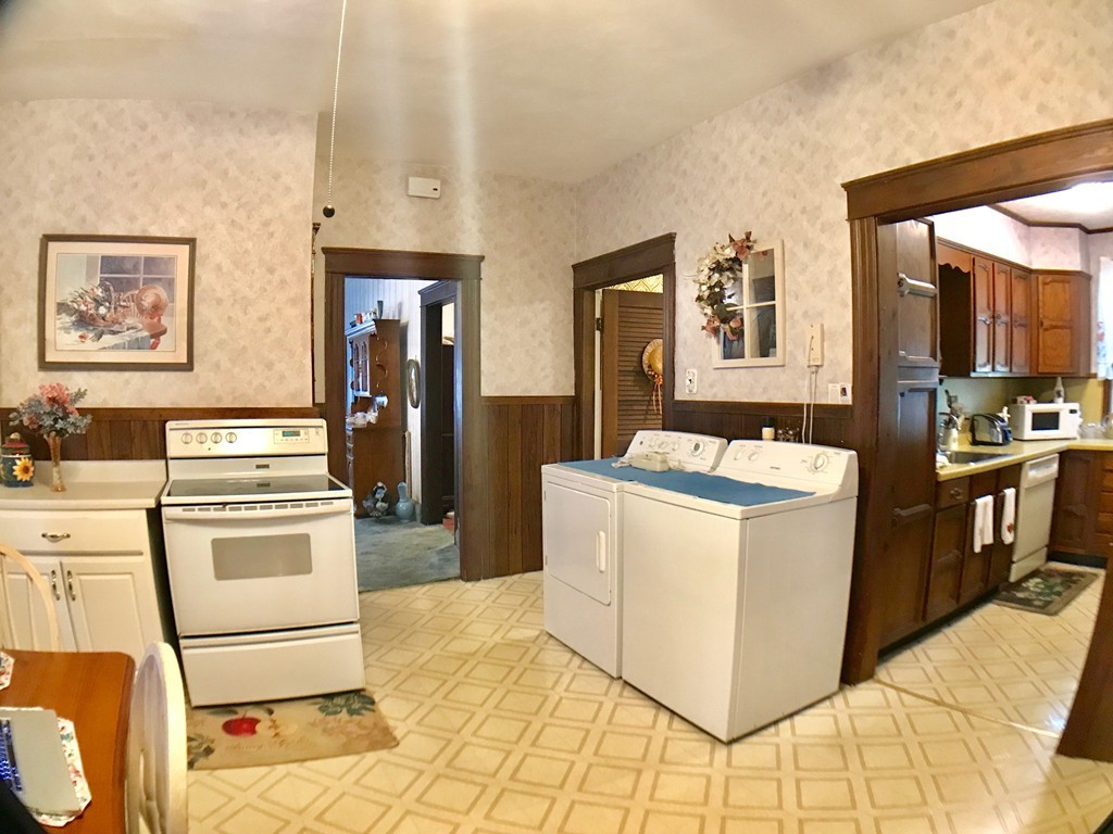 63 Crowningshield Road Worcester, MA 01604 - Photo 11 of 26 Gallery Image 11