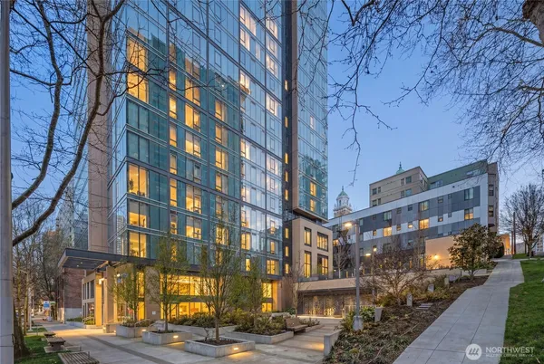 $425,000 | 800 Columbia Street, Unit 1003, Seattle, WA 98104