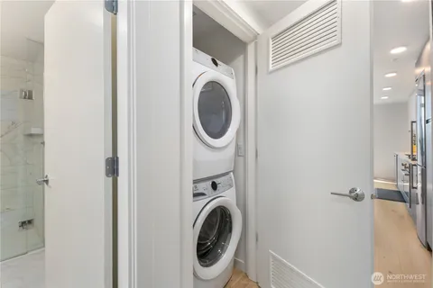 $425,000 | 800 Columbia Street, Unit 1003, Seattle, WA 98104