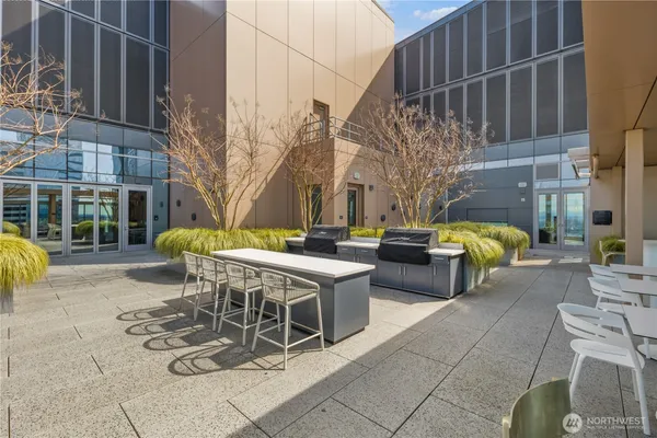 $425,000 | 800 Columbia Street, Unit 1003, Seattle, WA 98104