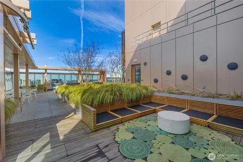 $425,000 | 800 Columbia Street, Unit 1003, Seattle, WA 98104