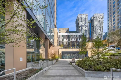 $425,000 | 800 Columbia Street, Unit 1003, Seattle, WA 98104