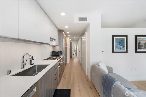 $425,000 | 800 Columbia Street, Unit 1003, Seattle, WA 98104