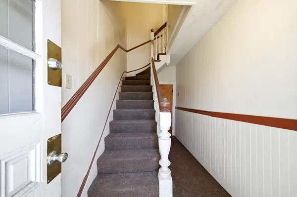 $2,100 | 29-31 Auburn Street, Unit 2R, Everett, MA 02149