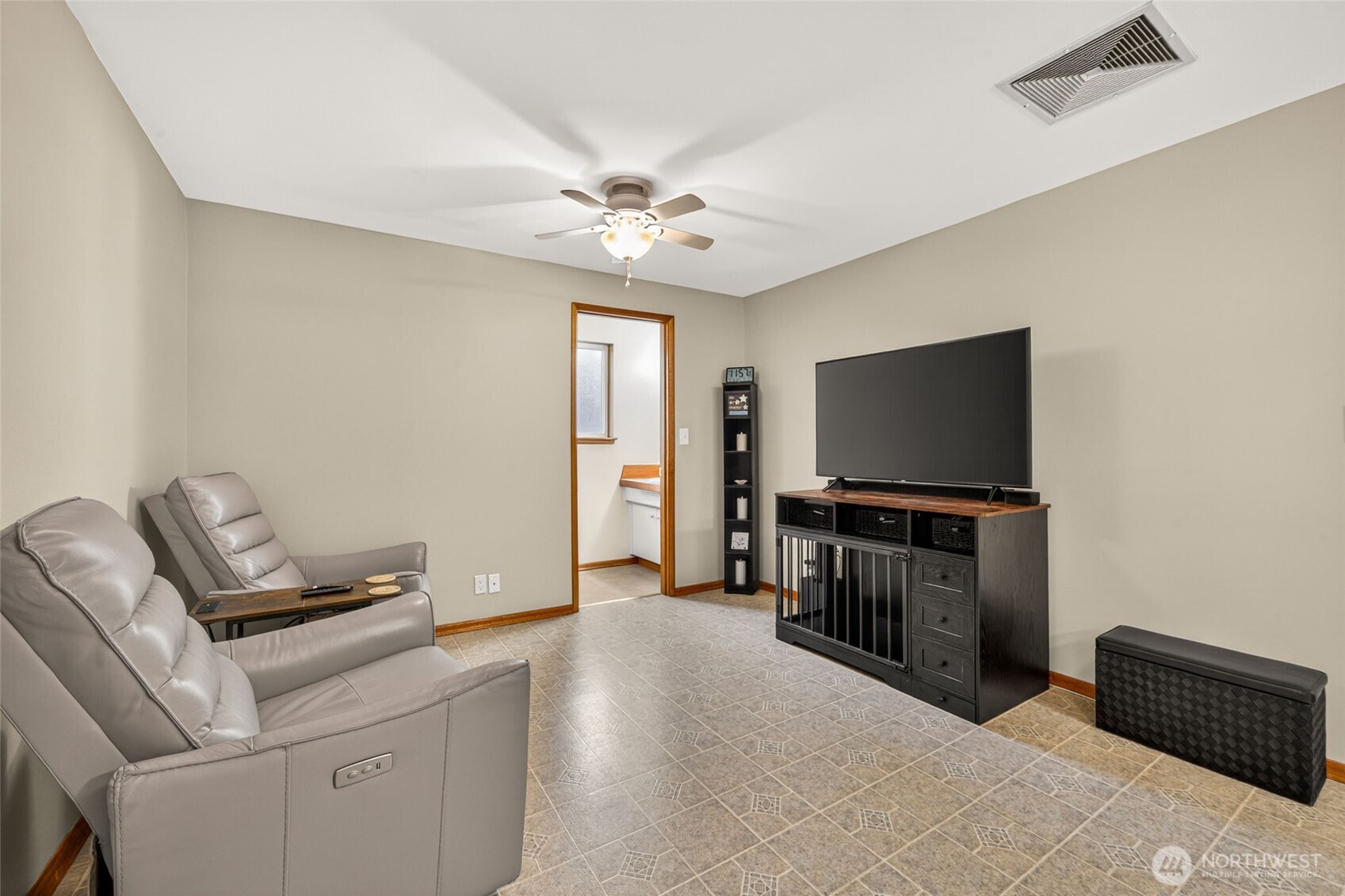 807 Jefferson Avenue Northeast Renton, WA 98056 - Photo 15 of 39 Gallery Image 15