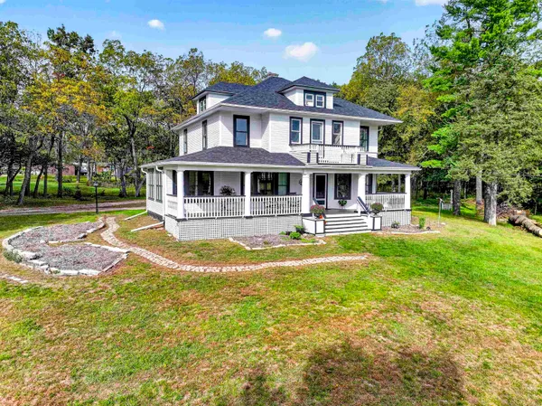 $499,900 | 426 East North Lake Street, Hancock, WI 54943