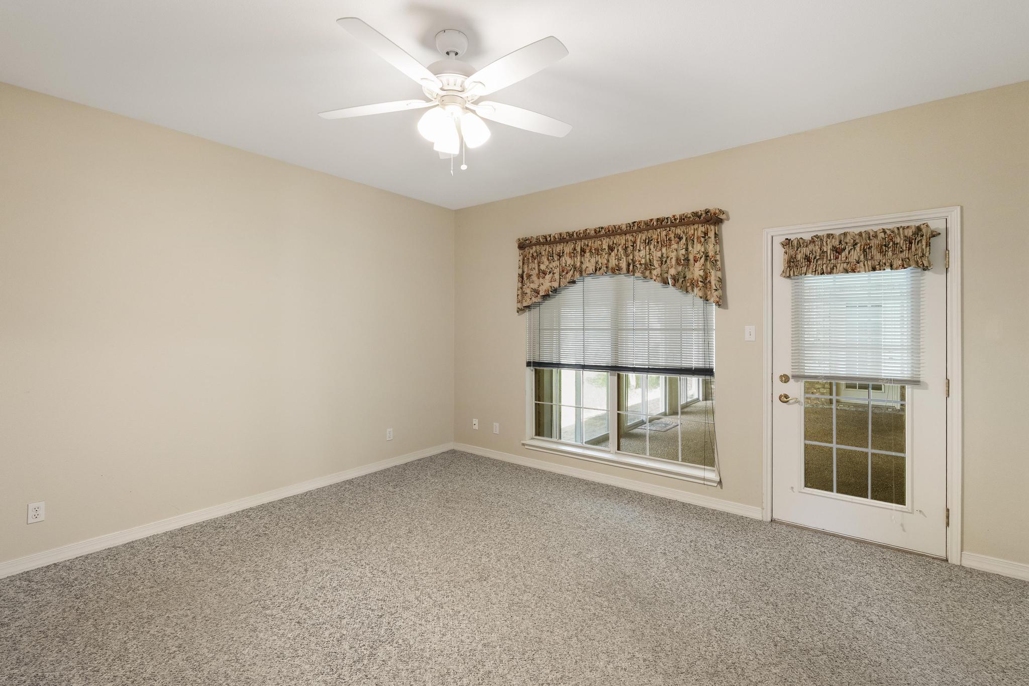 1906 Meadow Ridge Drive Taylor, TX 76574 - Photo 13 of 24