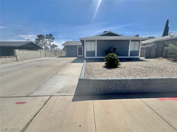 $1,875 | 6323 Silverfield Drive, Las Vegas, NV 89103