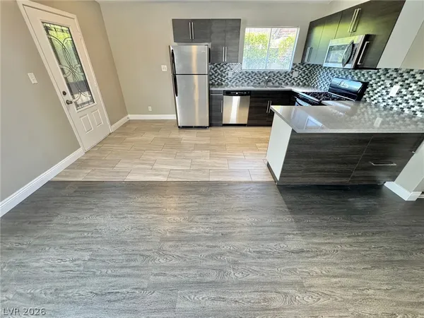 $1,875 | 6323 Silverfield Drive, Las Vegas, NV 89103