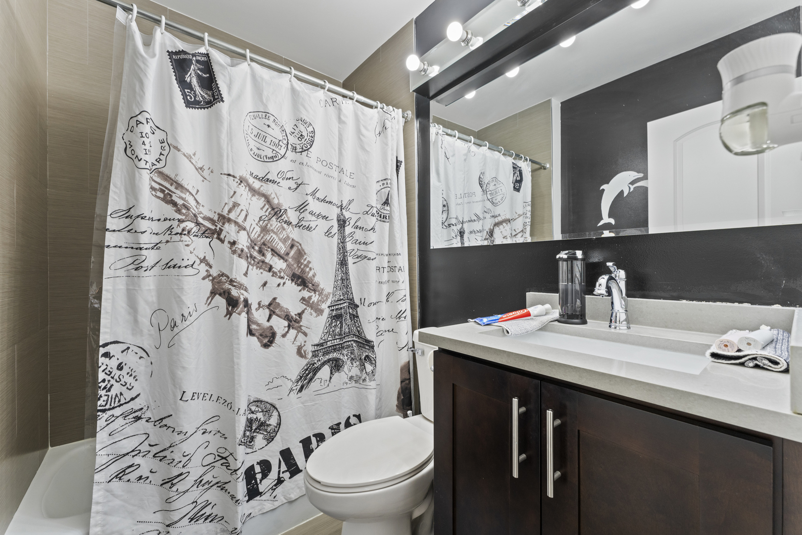 4623 North Chester Avenue, Unit 410 Chicago, IL 60656 - Photo 13 of 20 a bathroom with a sink toilet and shower