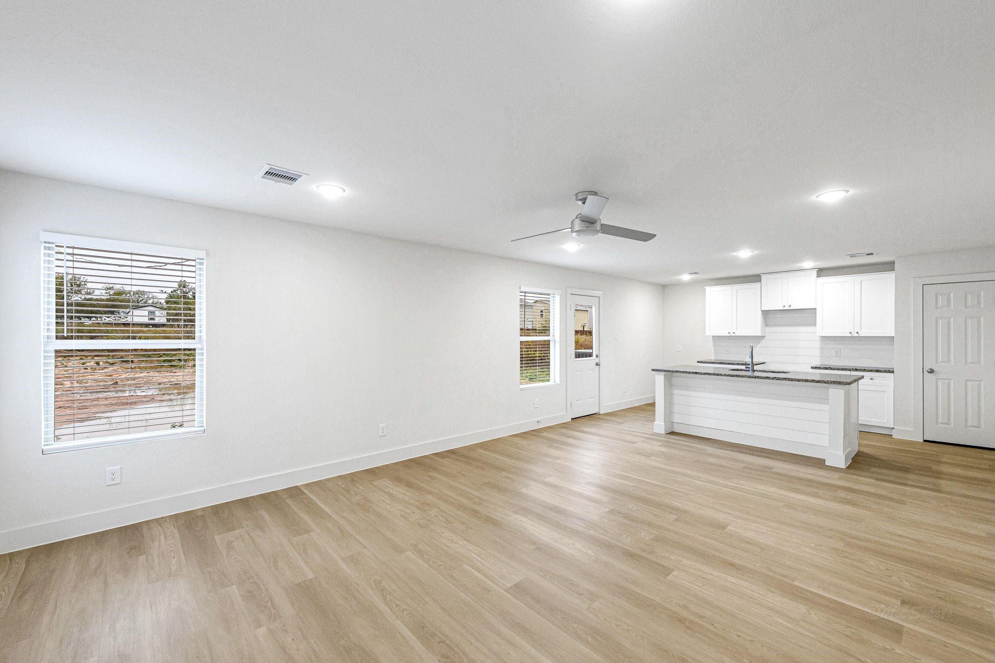 1005 20th Street Hempstead, TX 77445 - Photo 6 of 19