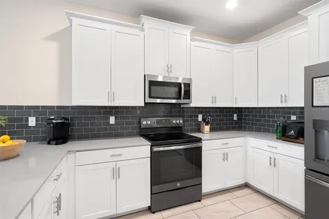 $673,500 | 9050 Stinger Drive, Davenport, FL 33896