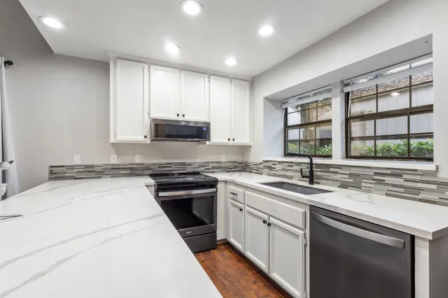 $365,000 | 3997 Park Cir Lane, Unit C, Carmichael, CA 95608