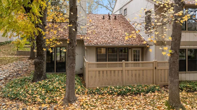 $365,000 | 3997 Park Cir Lane, Unit C, Carmichael, CA 95608