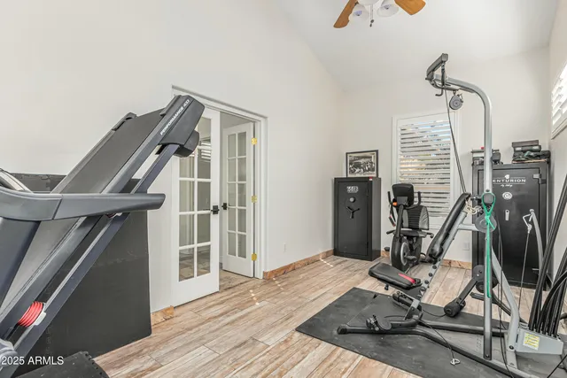 a view of backyard with tree