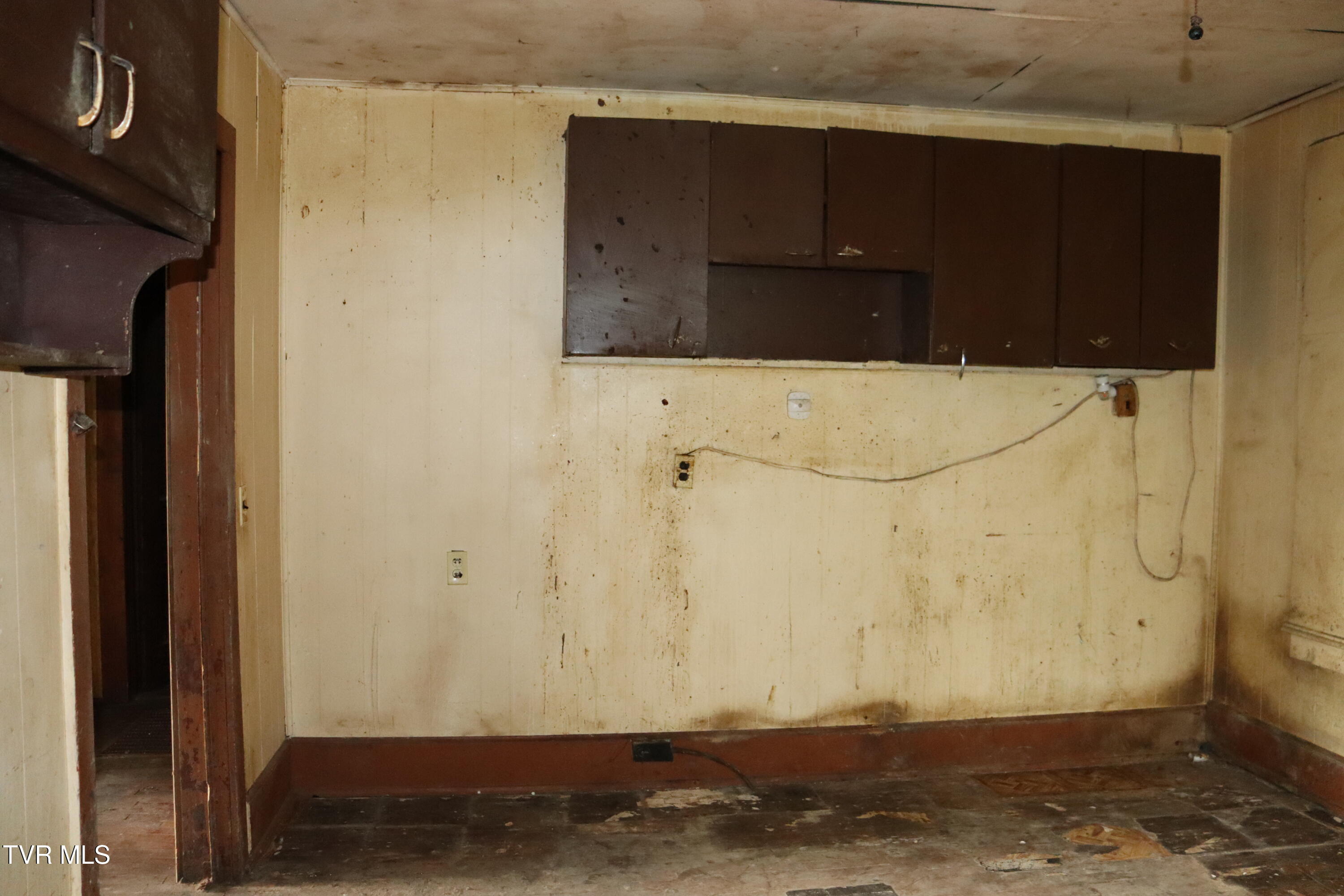 1033 Maple Gap Road Raven, VA 24639 - Photo 19 of 28 IMG_0240