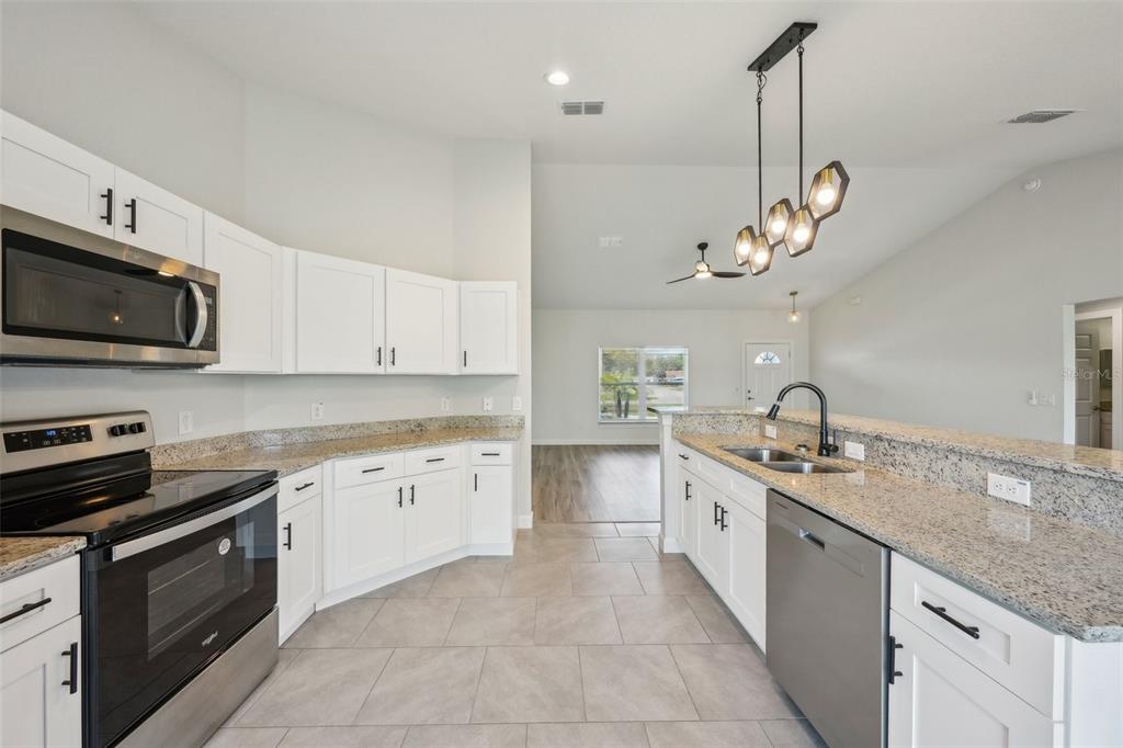 2575 Southeast 75th Boulevard Bushnell, FL 33513 - Photo 20 of 56