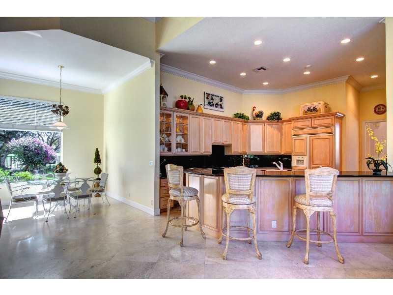 2676 Riviera Court Weston, FL 33332 - Photo 11 of 35 Kitchen