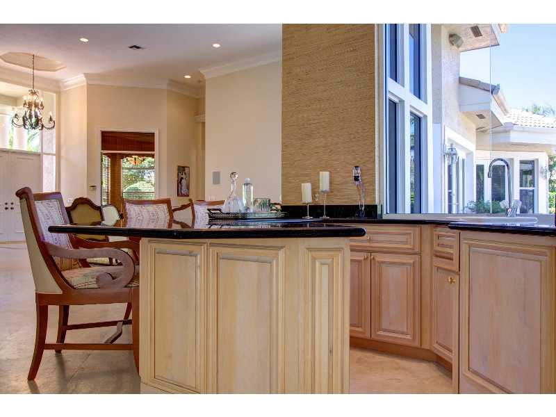 2676 Riviera Court Weston, FL 33332 - Photo 34 of 35 Wet Bar