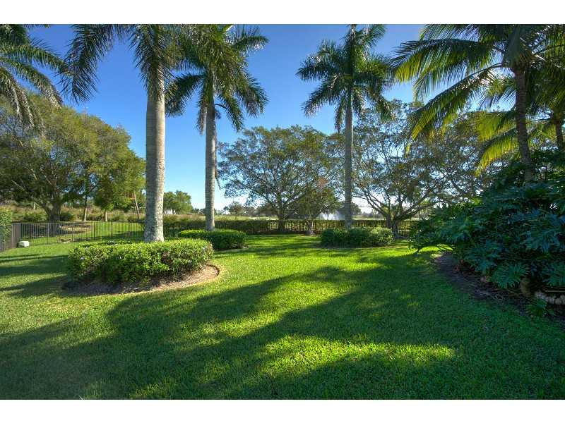 2676 Riviera Court Weston, FL 33332 - Photo 7 of 35 Yard/Garden