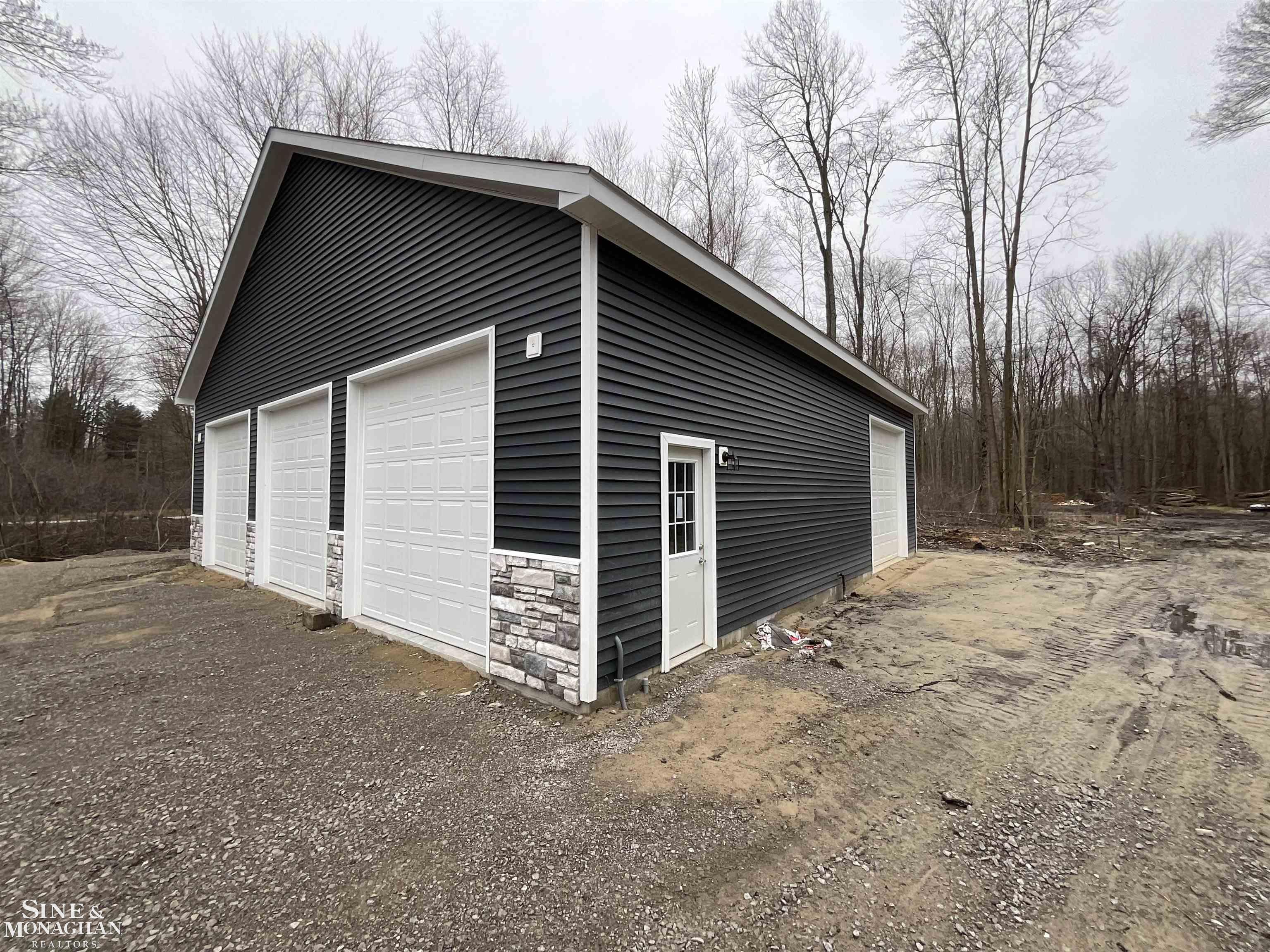 9130 Stone Algonac, MI 48001 - Photo 5 of 5 50099362-1fbf34fb-e506-4d17-b7fd-9d2033835c70.JPG