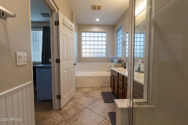 $505,000 | 3104 South Lois Lane, Gilbert, AZ 85295