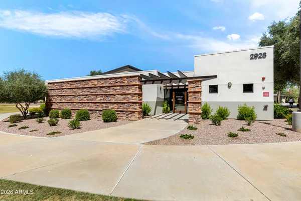 $505,000 | 3104 South Lois Lane, Gilbert, AZ 85295