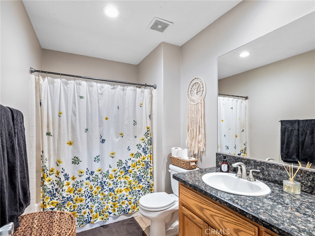 13850 Night Shade Road Apple Valley, CA 92307 - Photo 21 of 73