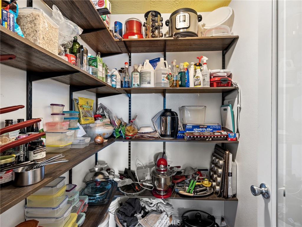 13850 Night Shade Road Apple Valley, CA 92307 - Photo 26 of 73