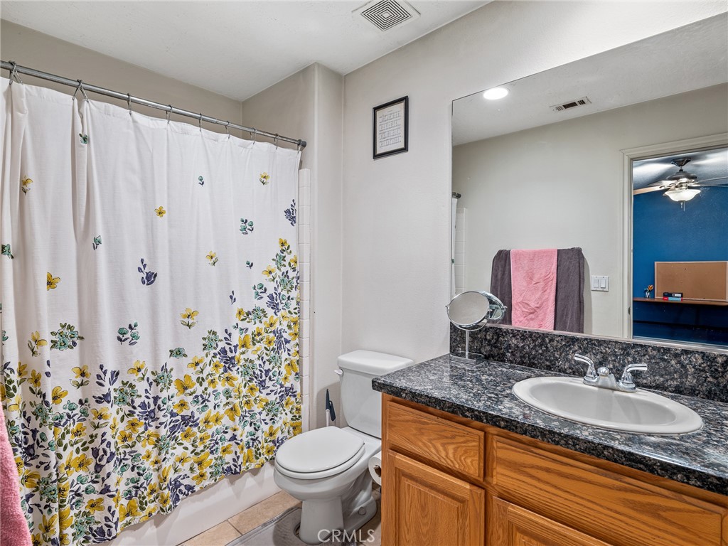 13850 Night Shade Road Apple Valley, CA 92307 - Photo 33 of 73