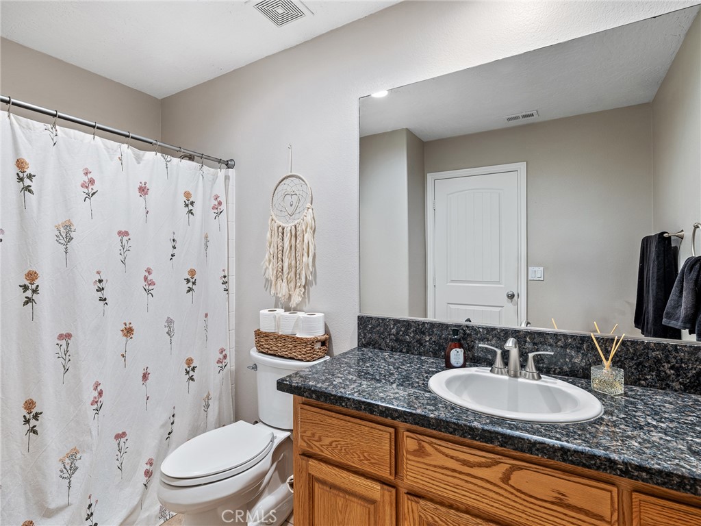 13850 Night Shade Road Apple Valley, CA 92307 - Photo 37 of 73