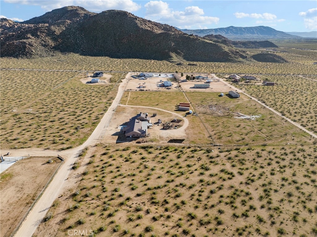 13850 Night Shade Road Apple Valley, CA 92307 - Photo 4 of 73