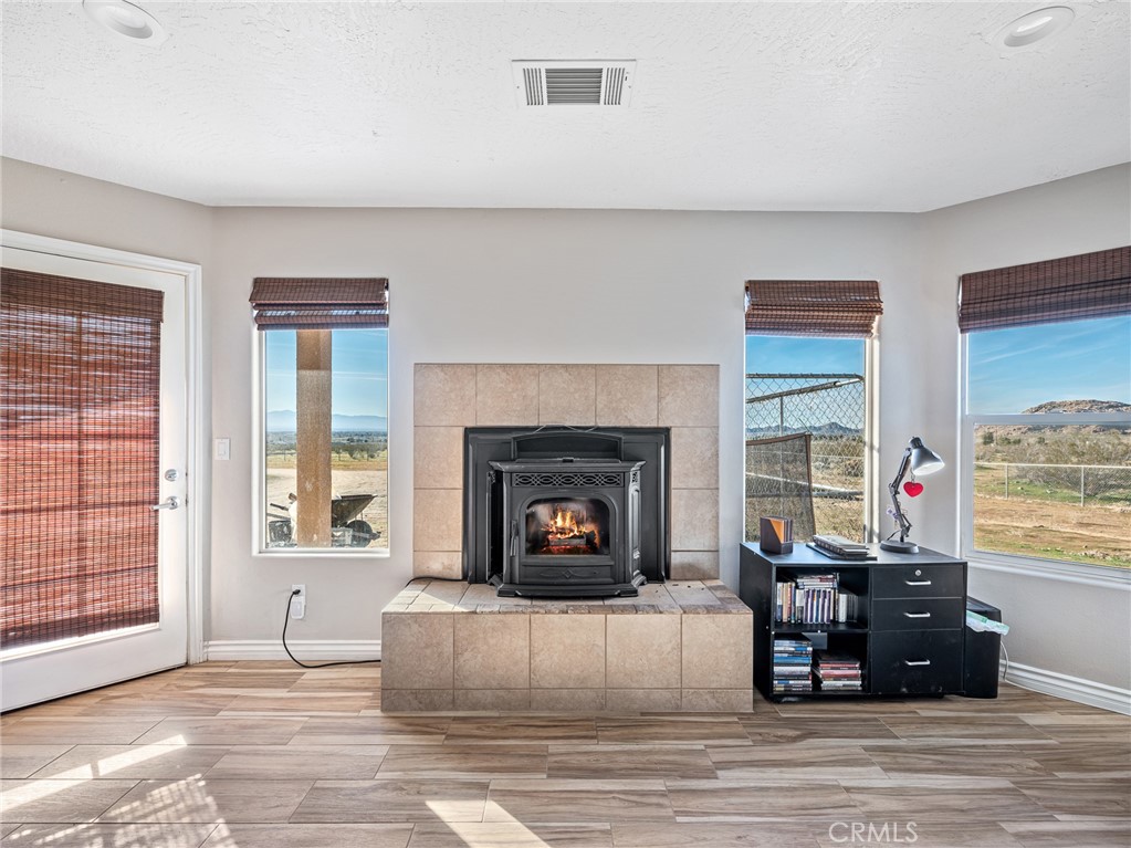 13850 Night Shade Road Apple Valley, CA 92307 - Photo 42 of 73 Master Suite