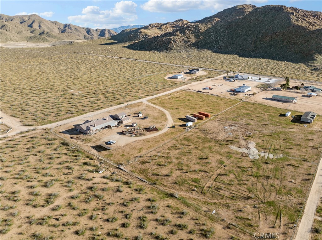 13850 Night Shade Road Apple Valley, CA 92307 - Photo 5 of 73