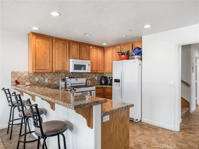 $894,000 | 13850 Night Shade Road, Apple Valley, CA 92307