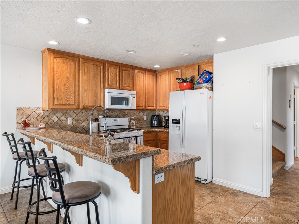 13850 Night Shade Road Apple Valley, CA 92307 - Photo 57 of 73