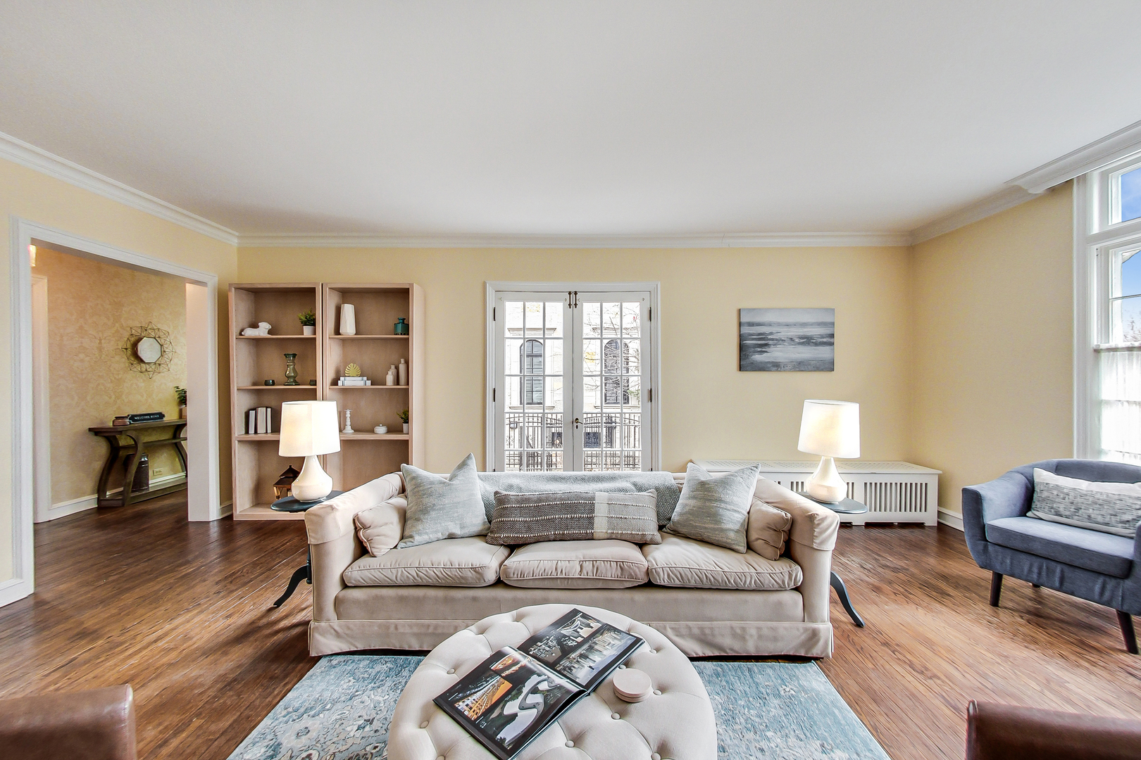 405 North Ashland Avenue Park Ridge, IL 60068 - Photo 7 of 30 a living room with furniture and a large window