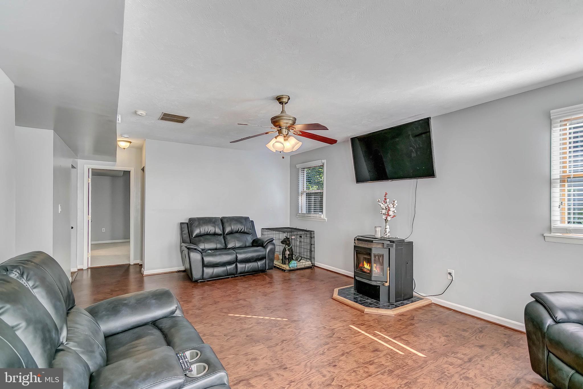 327 Dorchester Road Pasadena, MD 21122 - Photo 13 of 51 Gallery Image 13