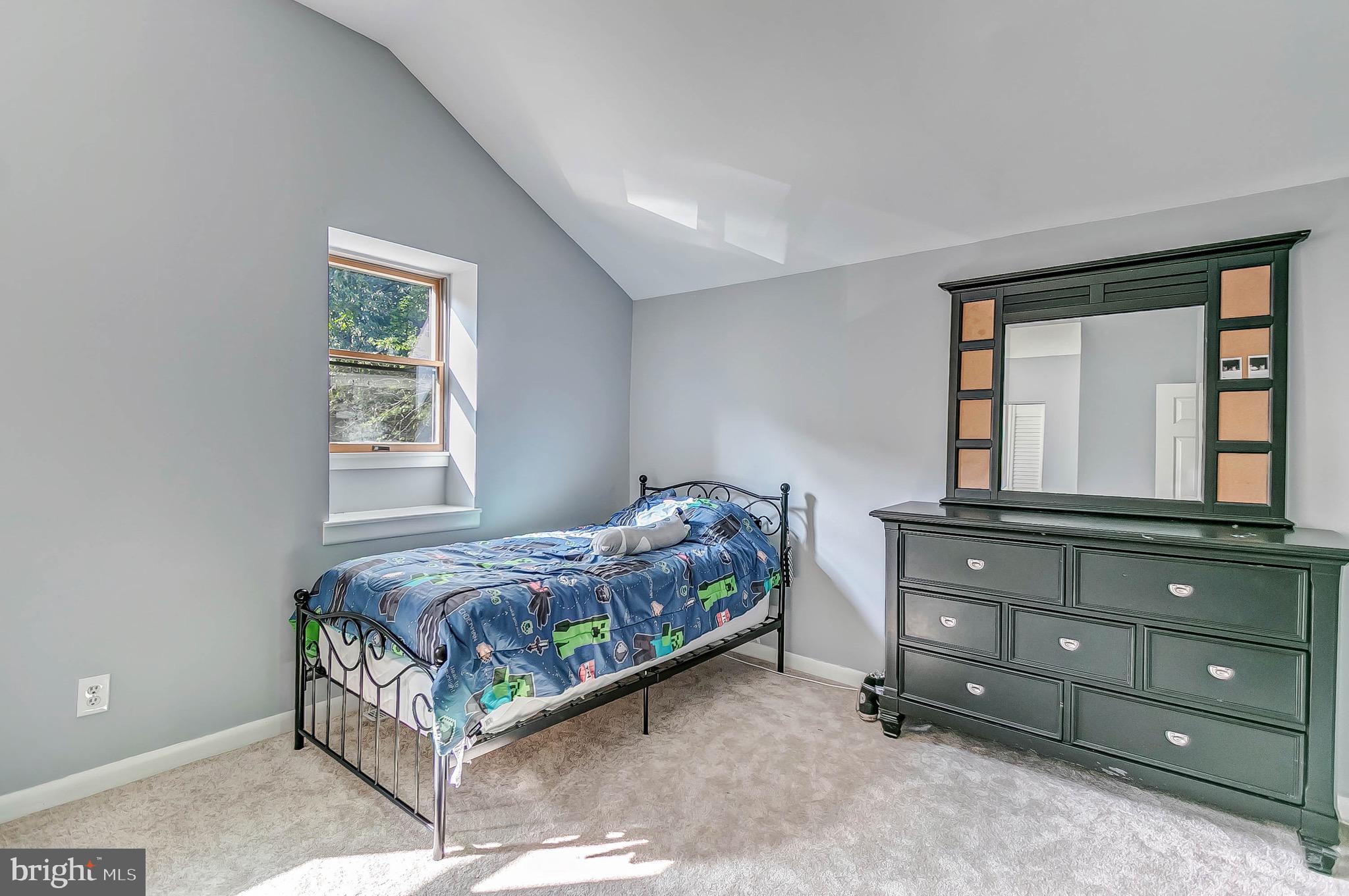 327 Dorchester Road Pasadena, MD 21122 - Photo 35 of 51 Gallery Image 35