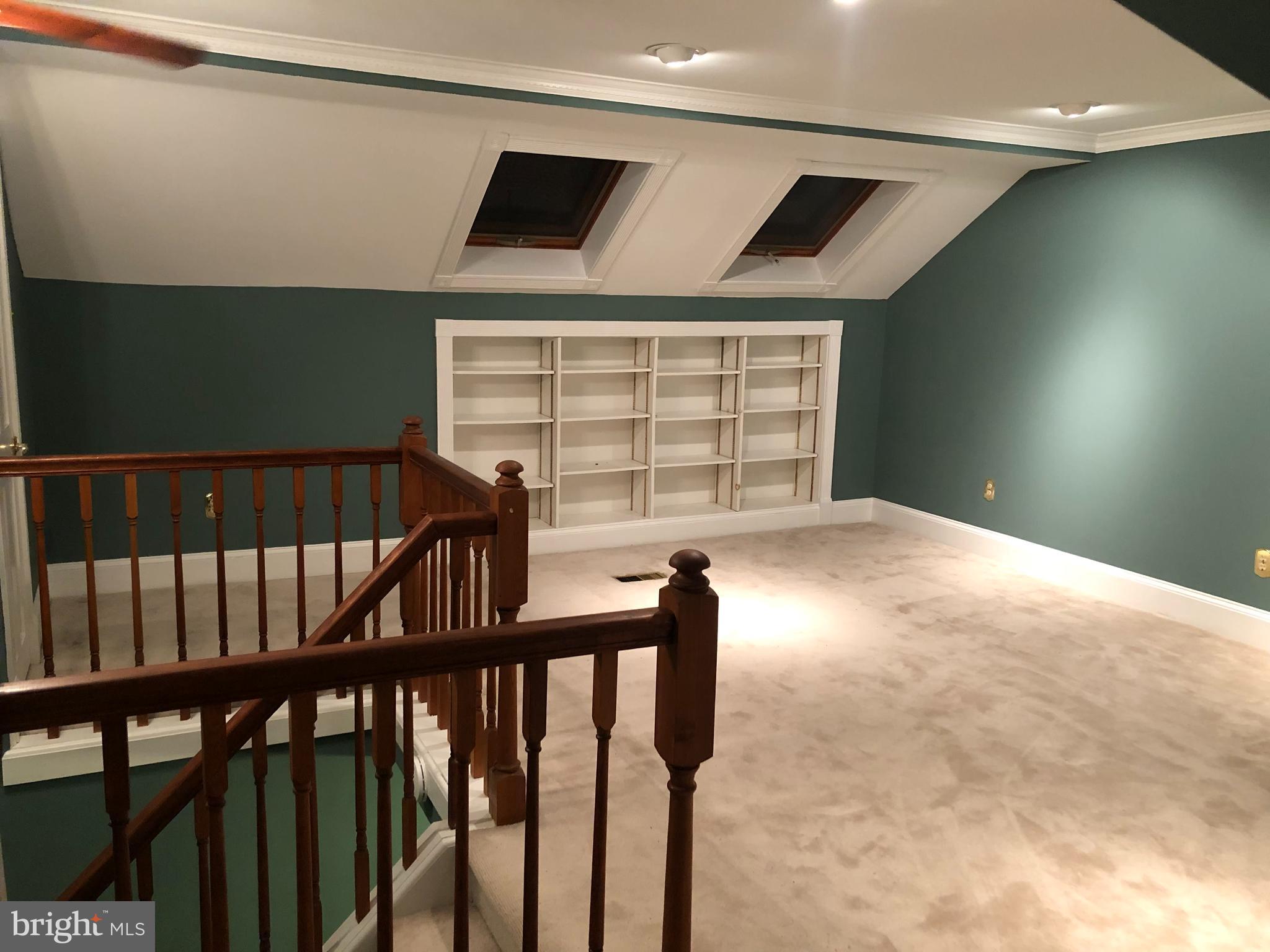 214 Aucott Road Brookhaven, PA 19015 - Photo 11 of 17 Gallery Image 11