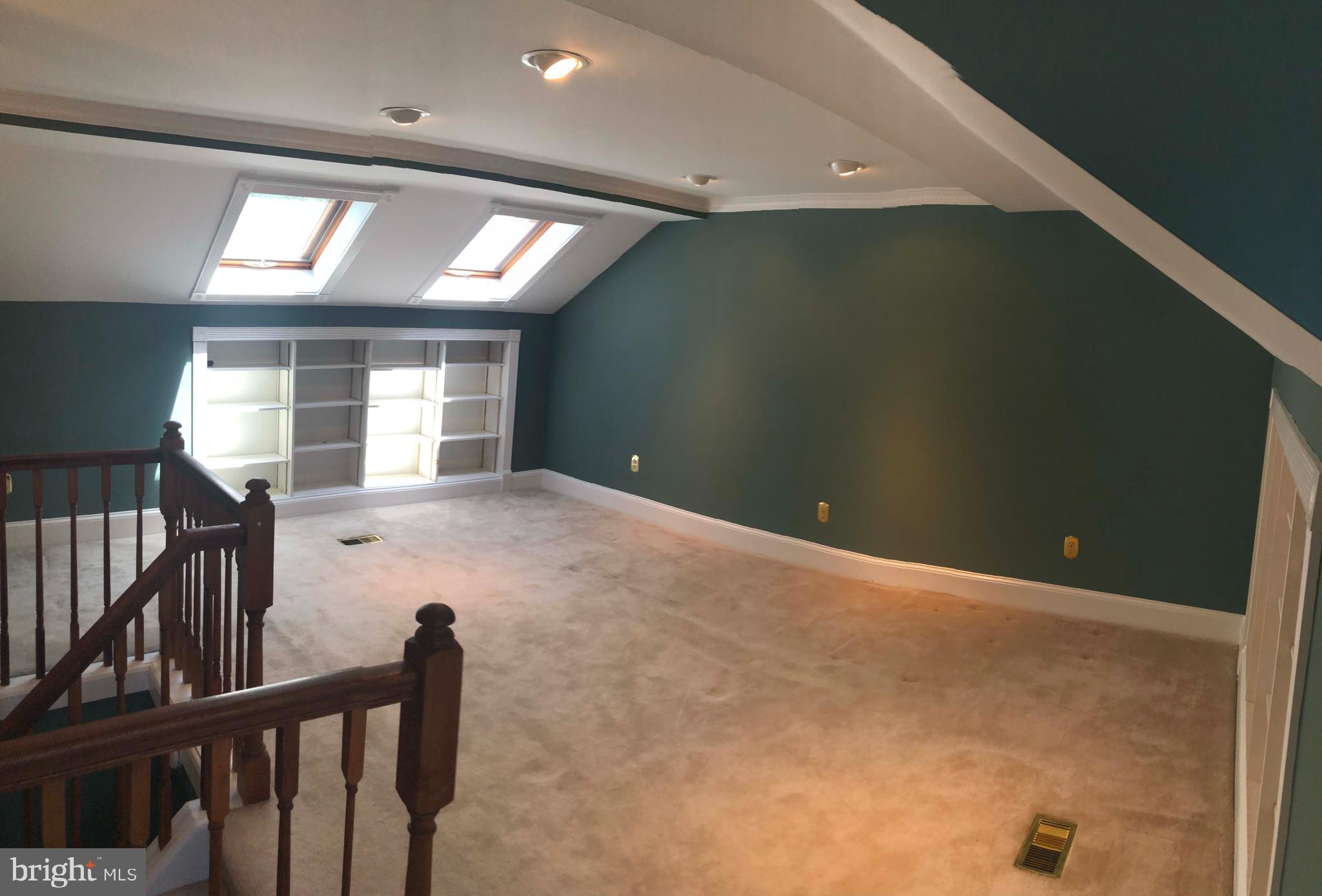 214 Aucott Road Brookhaven, PA 19015 - Photo 12 of 17 Gallery Image 12