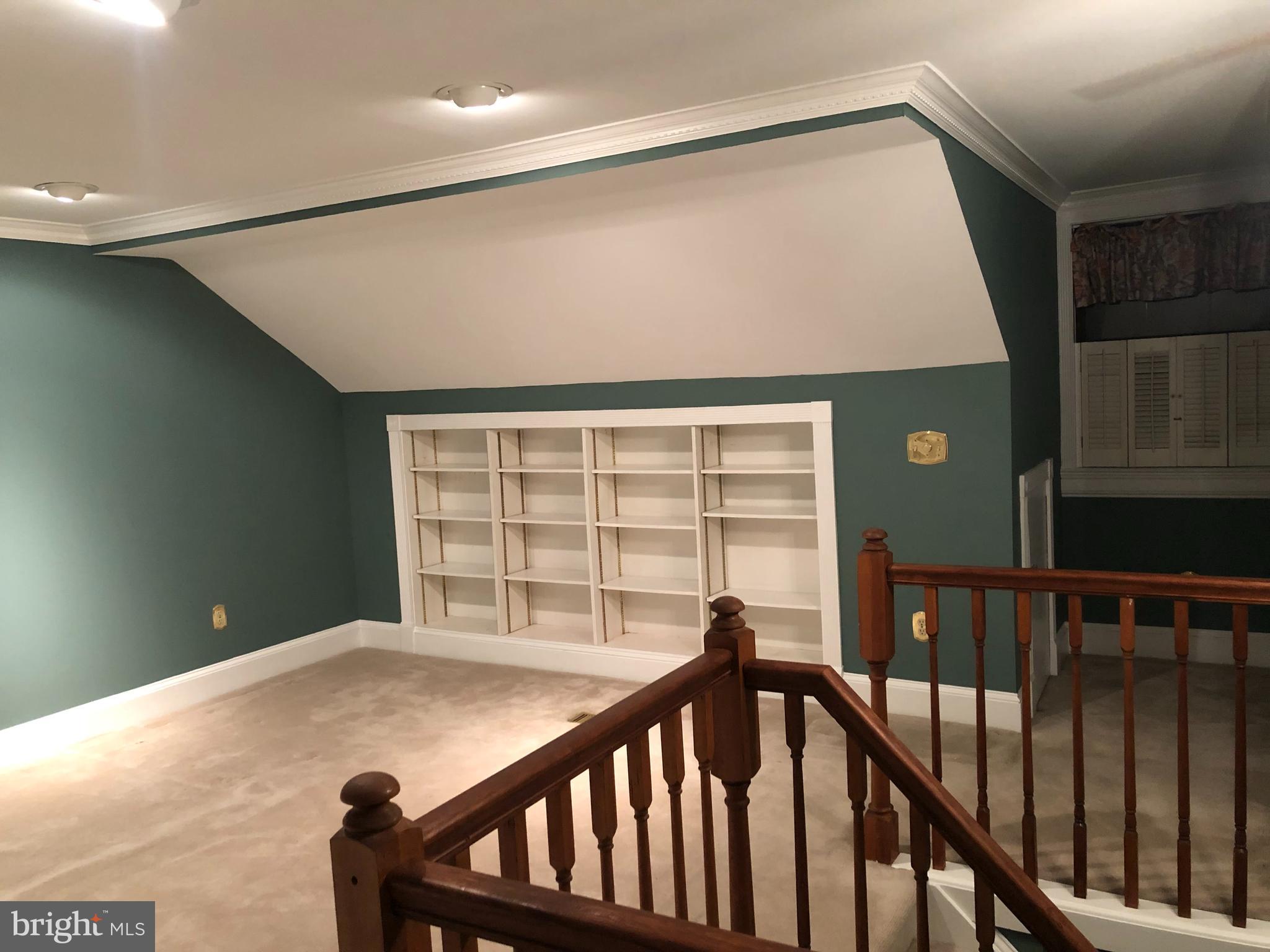 214 Aucott Road Brookhaven, PA 19015 - Photo 10 of 17 Gallery Image 10